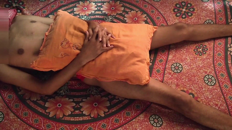 Hot Kolla: 젖은 꿈 솔로의 스리랑카 십대 스키니 게이 소년, 브리프에 사정