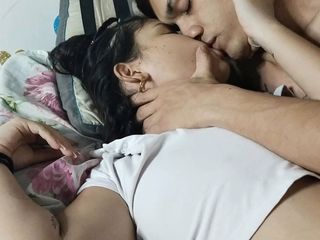 SarahErick: Zvu svou nevlastní sestru na film, abych ji mohl ošukat...