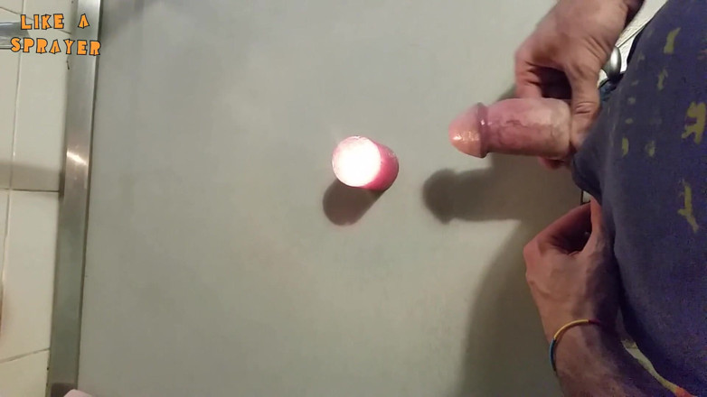 Like a sprayer: Candela eiaculazione con sega