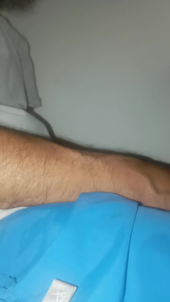 Jhonbahh: Am încercat să mă masturbez, dar penisul meu nu a vrut...