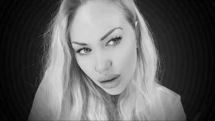 Goddess Misha Goldy: Enganchado en mis labios y control de fumar