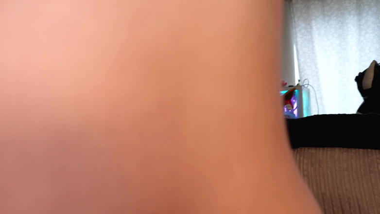 JessieHH: 大胸部asmr 第一人称视角 特写