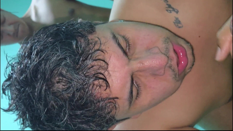 Deiby Latino: Video completo: Due latinos amatoriali con un cazzo enorme che...