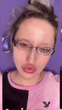 Mengepam pout palam – transformasi bimbo untuk klip obsesi bibir oleh Findom Goaldigger
