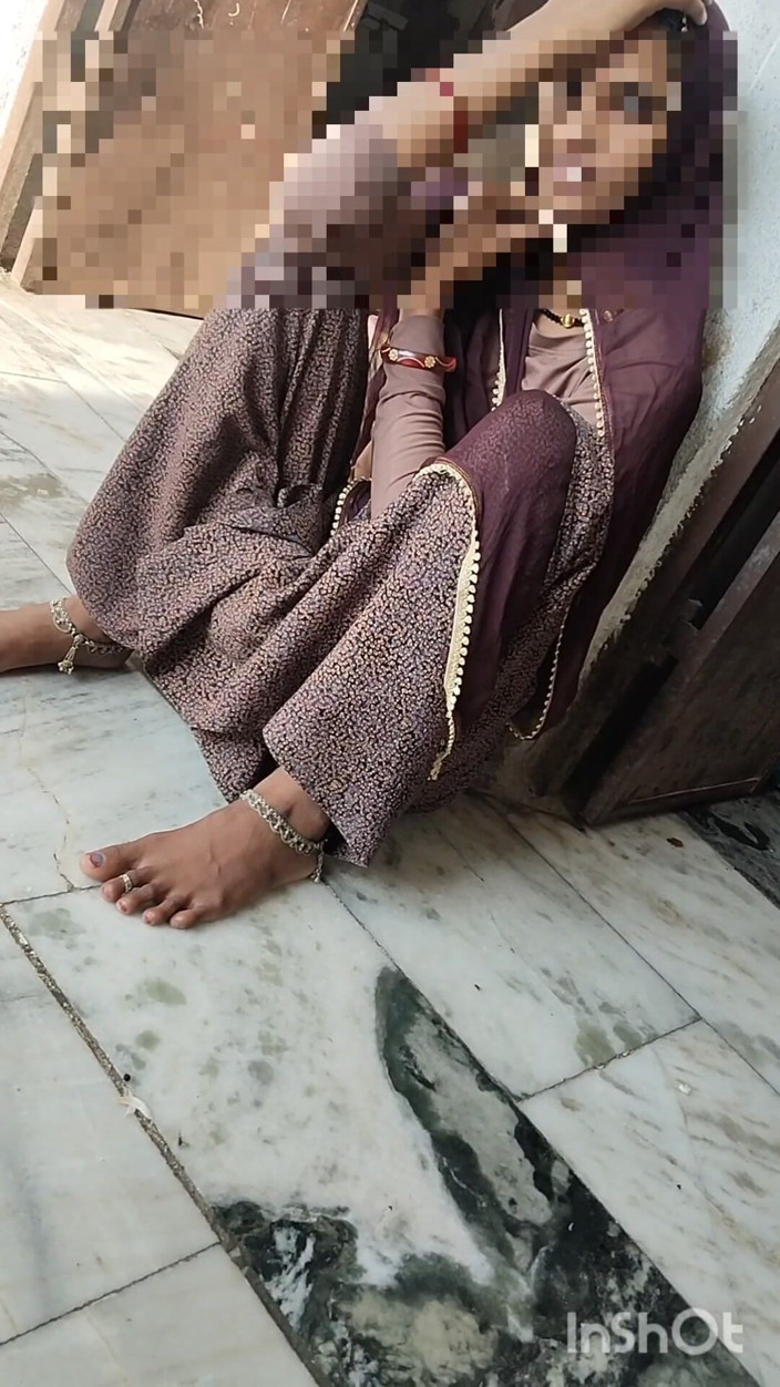 Pushpa-devi couple: Suami Pushpa hari ini Tiada Di Rumah