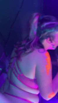 Celé video - Gloryhole Glow Party - Cliff Media Productions