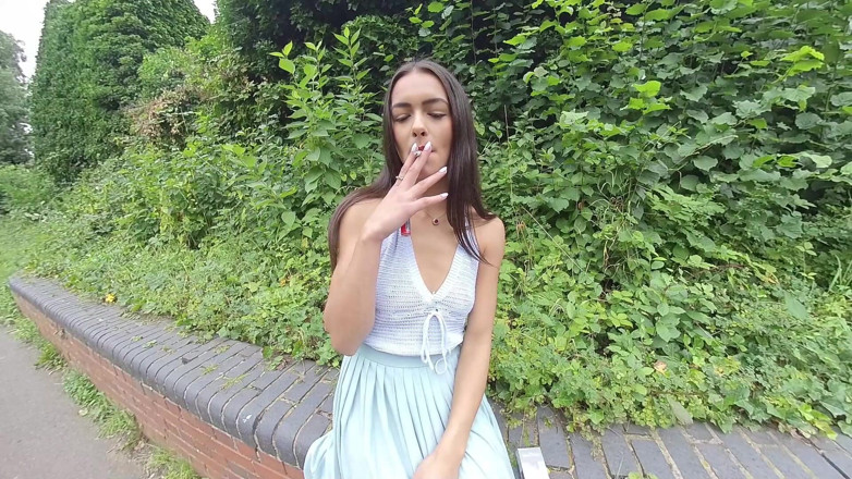 VR smokers HD-2D Videos Only: Kim Model - top z dzianiny