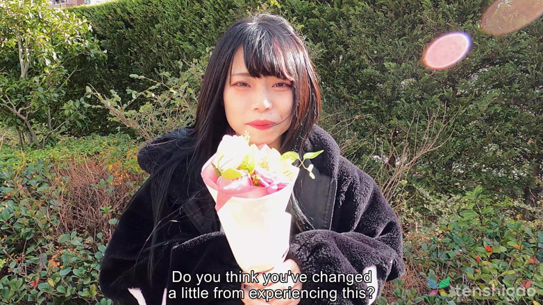 Tenshigao: Akane Okawa ในเย็ดหมู่สามคนชายสองหญิงหนึ่งที่เธอโดนสองควยดูดควย