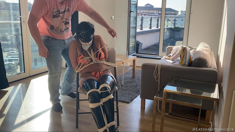 Latina Fetish: Супер латина захоплена в thugs lair! 