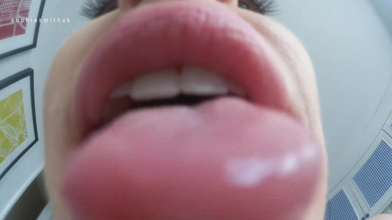 SophiaSmithUK: Lasă-mă să te ling
