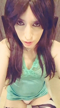 Tammysissy se excită filmându-se