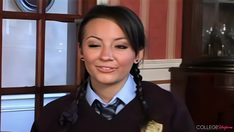 College Uniform: Röportajda Rachael B