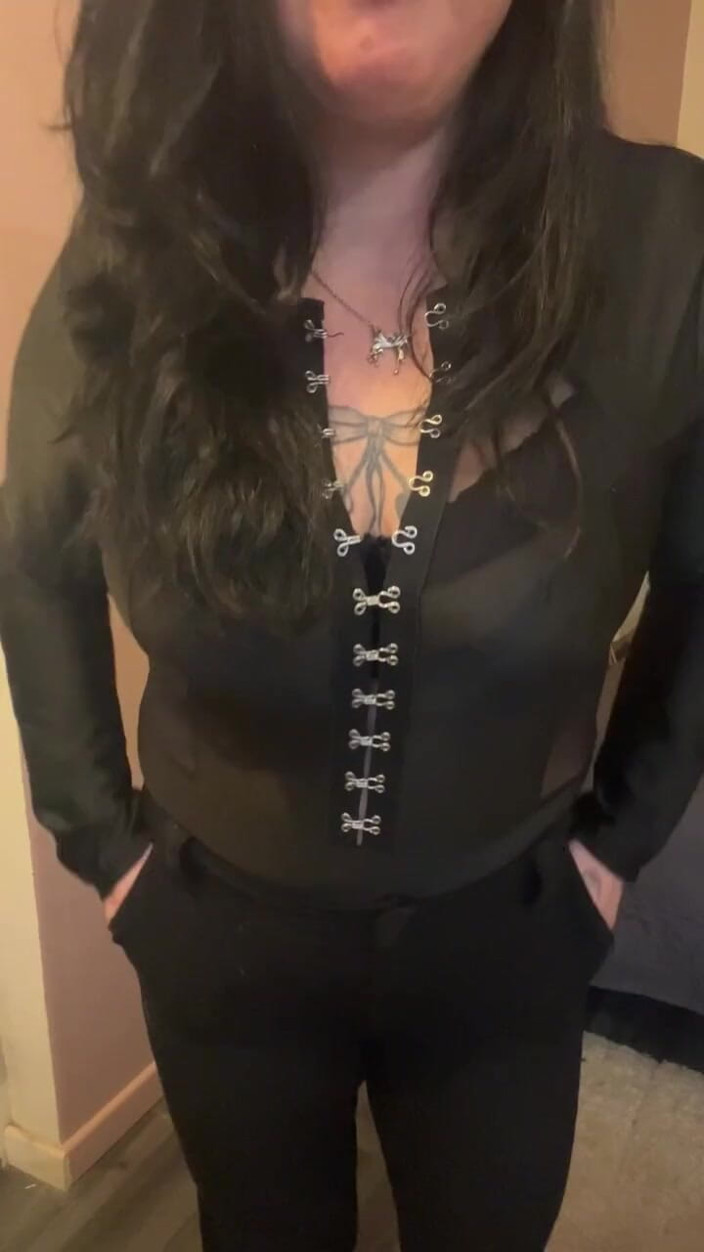 Maitresse Clara: Ürpereceksin, sana şantaj yapma şeklimi açıklayacağım