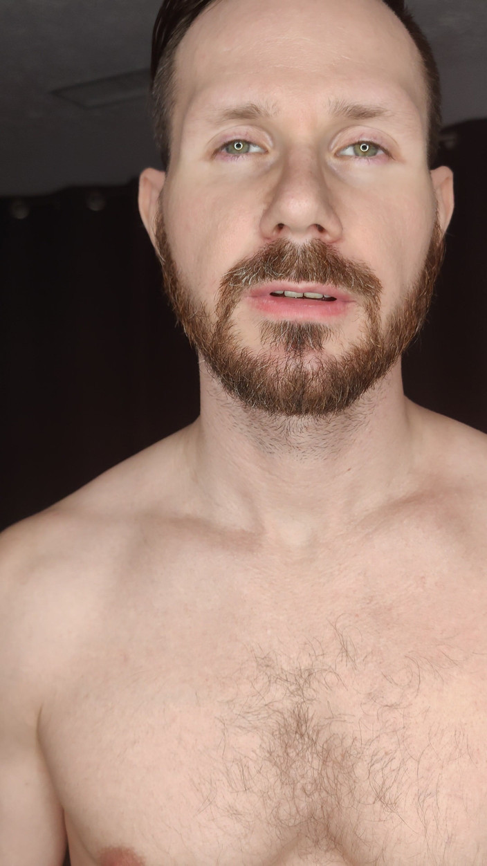 Albino Adonis: 환영