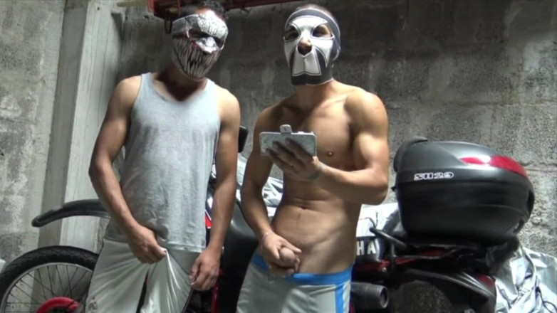 GAY USED RAW BY STRAIGHT BOY CURIOUS: Anh ấy bú hai thanh niên Thổ Nhĩ Kỳ