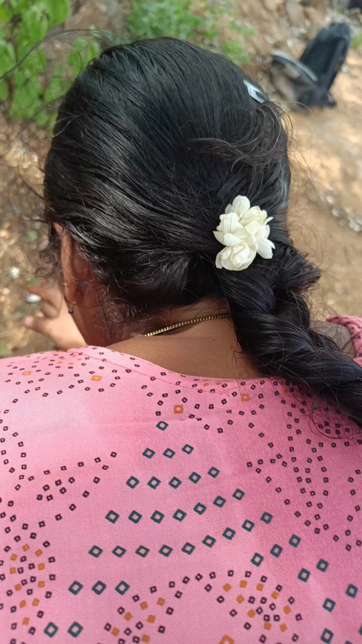 Pushpa studio: Funcionários do escritório curtindo romance ao ar livre e fodendo...