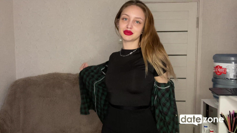 Datezone: Anal oyuncaklar onu doruklara çıkarmaya yardımcı olur