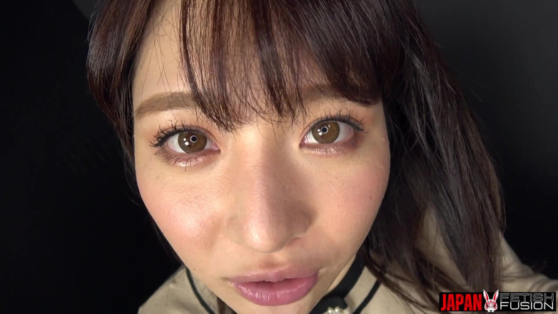 Japan Fetish Fusion: Mai Imai Fills a Glass with Her Dripping Saliva in...
