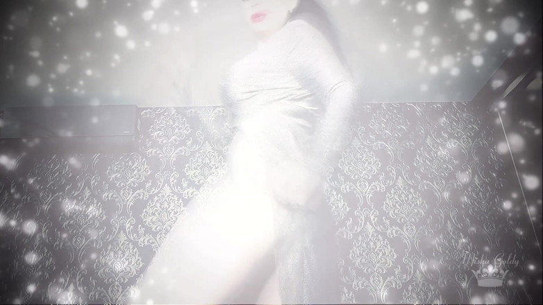 Goddess Misha Goldy: あなたは私に報酬を与えなければなりません!