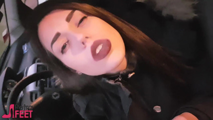 Smokin Fetish: Kouření venku se sladkou Petrou