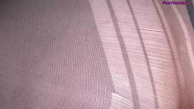 Pantyhose me porn videos: Die betrügende reife ehefrau vikki rey bekommt ihre muschi von...