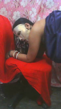 Bhabhi suri rumah desi India dikongkek keras oleh hamba