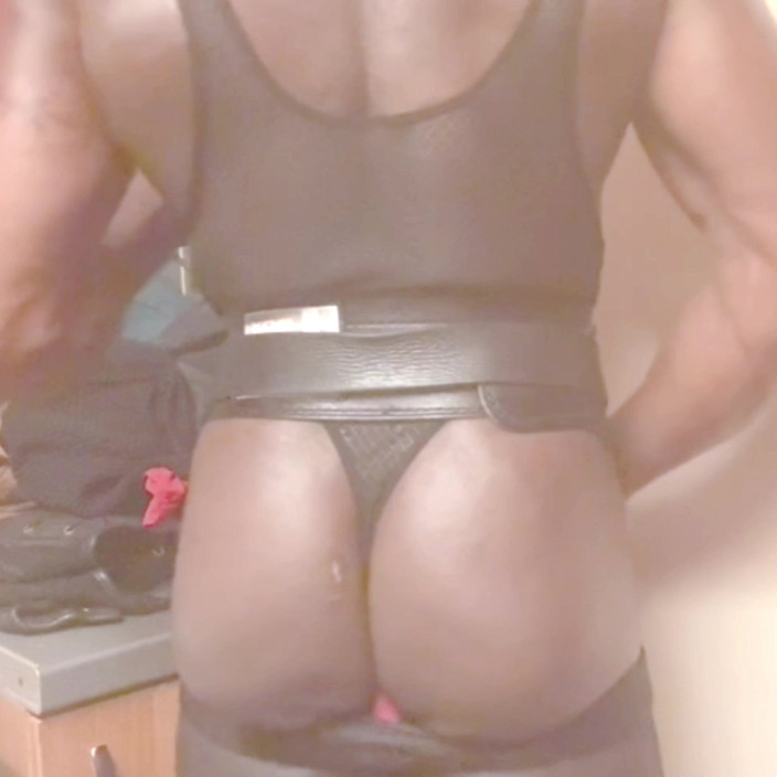 Black mature kinky muscle: G Vắt sữa tuyến tiền liệt buổi để lộ phiên vắt...