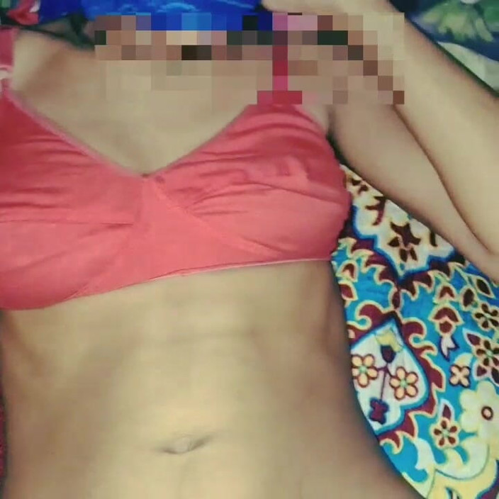 Wife time: La moglie 33 si è divertita a succhiare il cazzo e a...