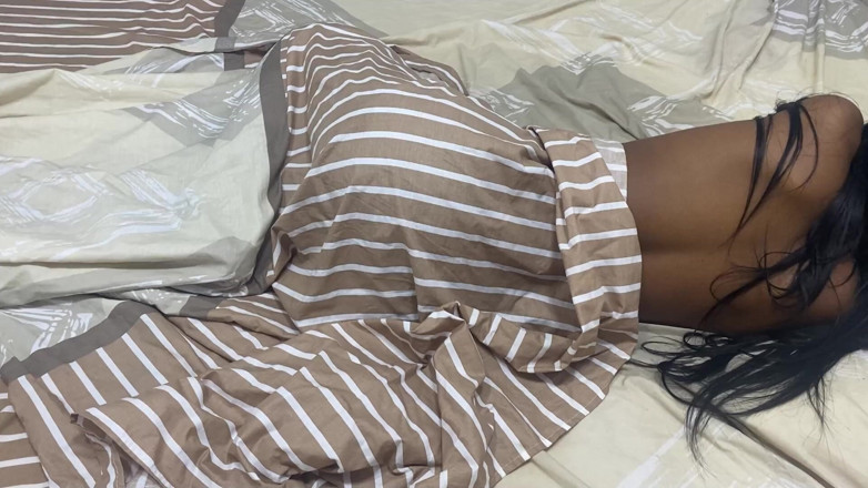 AndreaBellotiStar: Jiran datang di atas zakar saya