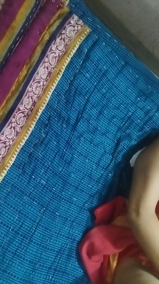 Sex with Annu: 印度性感人妻和小鲜肉