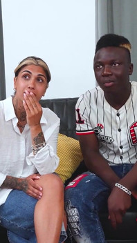 Actrița Porno Spaniolă Vrea Să Facă Sex Interrasial Cu Angajatul Barului. Valeria Del Rio Este În Black Fix