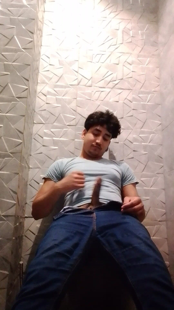 HemoShovel: Asian Boy with Juicy Cock
