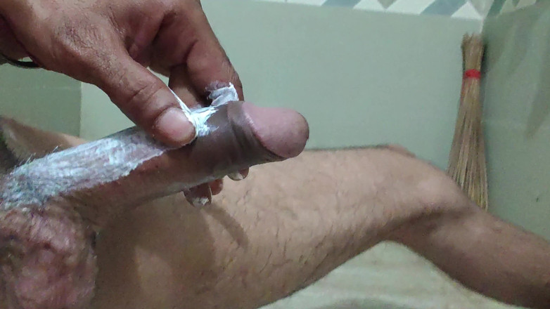 BlondeTroubleshootor: O pulă delicioasă spermă în baie