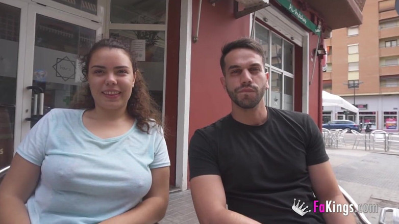 FAKings: 19 yaşındaki seks bağımlısı bebek rastgele bir adamı baştan çıkarmak için...
