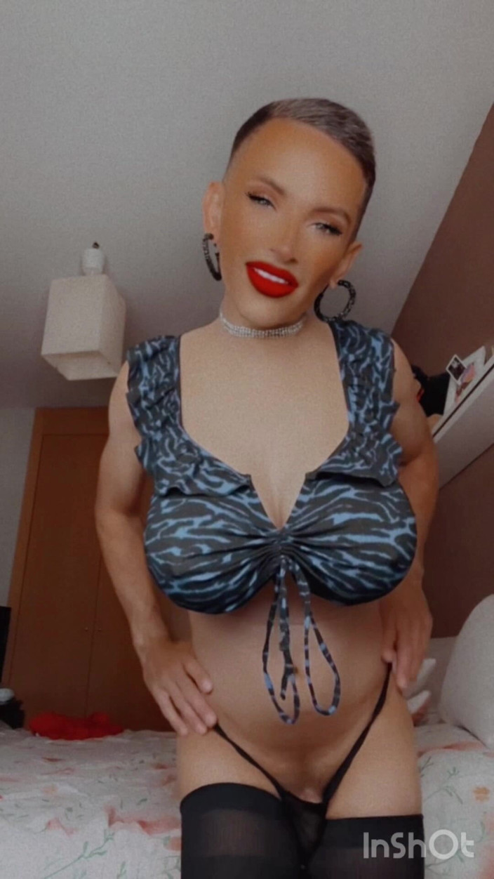 Sissy Slut Brianna: 내 얼굴에 사정하고 당신이 나를 그리워 말해줘