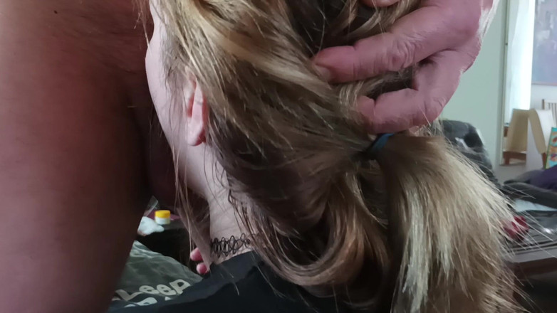 vuana: Echte eigengemaakte amateur enorm sperma in mond geneukt tijdens het...