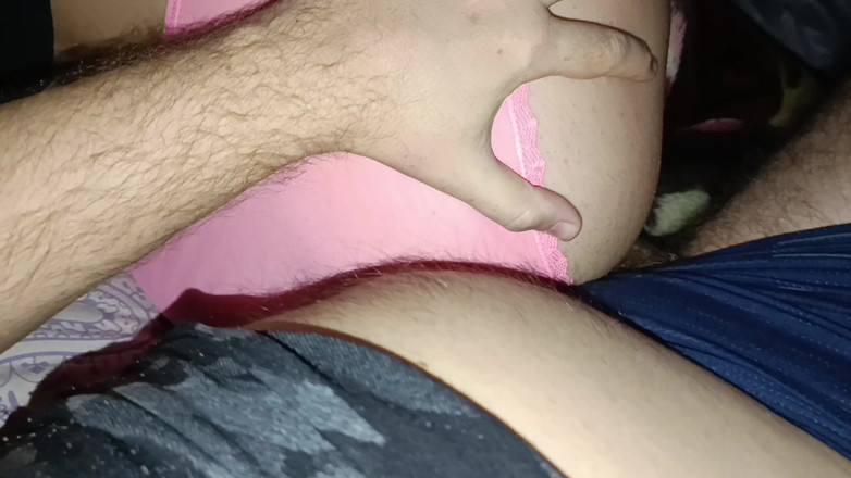 OniSoi: Když je vaše nevlastní matka s těsnou kundičkou ve tvé...