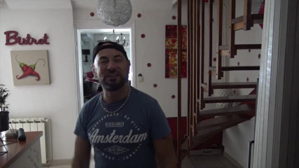 Crunch Boy: French slut fucked bareback by sexy gay mature with XXL...