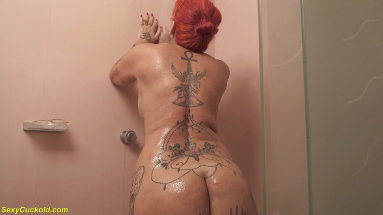 Sexy Cuckold: ブラジルのおばあちゃん不貞の妻を持った夫の肛門が犯さ