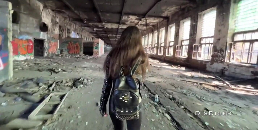 Dis Diger: A Walk Through an Abandoned Factory Ended with a Hard...