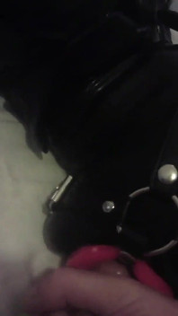 リングギャグで犯される熟女の口