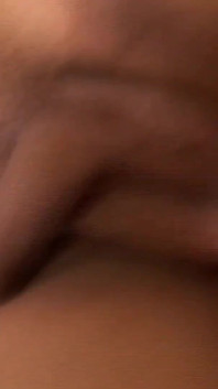 Transsexuală thailandeză Benz preferă partenerul ei să o fută în cur înainte de ejaculare facială