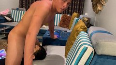 The Substance: Modelka Deep Throat s Latin právě dorazila z cestování!