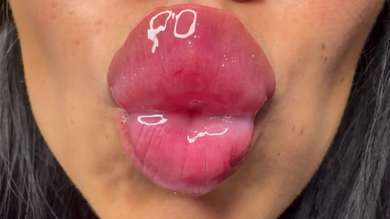 Asmr_mouth: Białe cumropes jako My Lipgloss