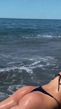 The Sound of Waves and Ass, What Else Do You Need for Happiness?