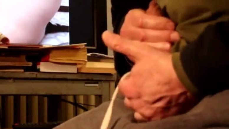 Mstbooblover: Sensual handjob with bra