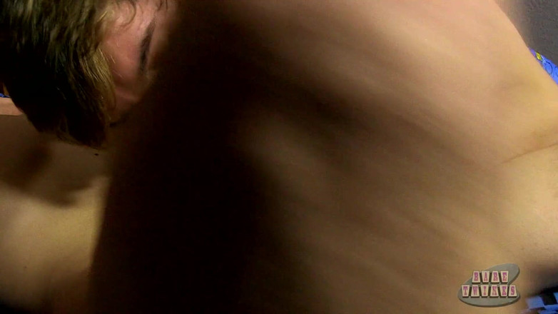 Bare Twinks: Logeerpartij seksperimentatie!