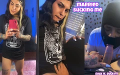 Gift man suger transflickas stora kuk