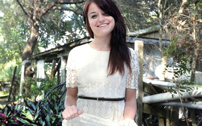 Exxxtra Small: Lean zlá Kaisey Dean