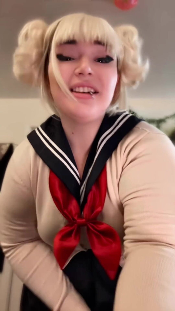 LexxiBakk: Futa Cosplayer tarafından kullanılıyor